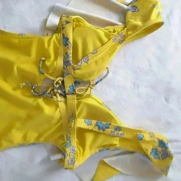 SAM EDELMAN Ruffle Front Swimsuit in Yellow Floral S - Picture 12 of 15